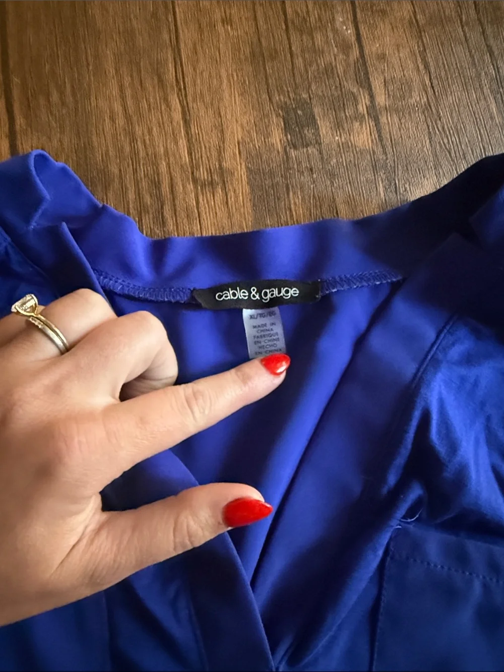 Cable & Gauge Cobalt Blue Sleeveless V-Neck Top - Picture 2 of 2